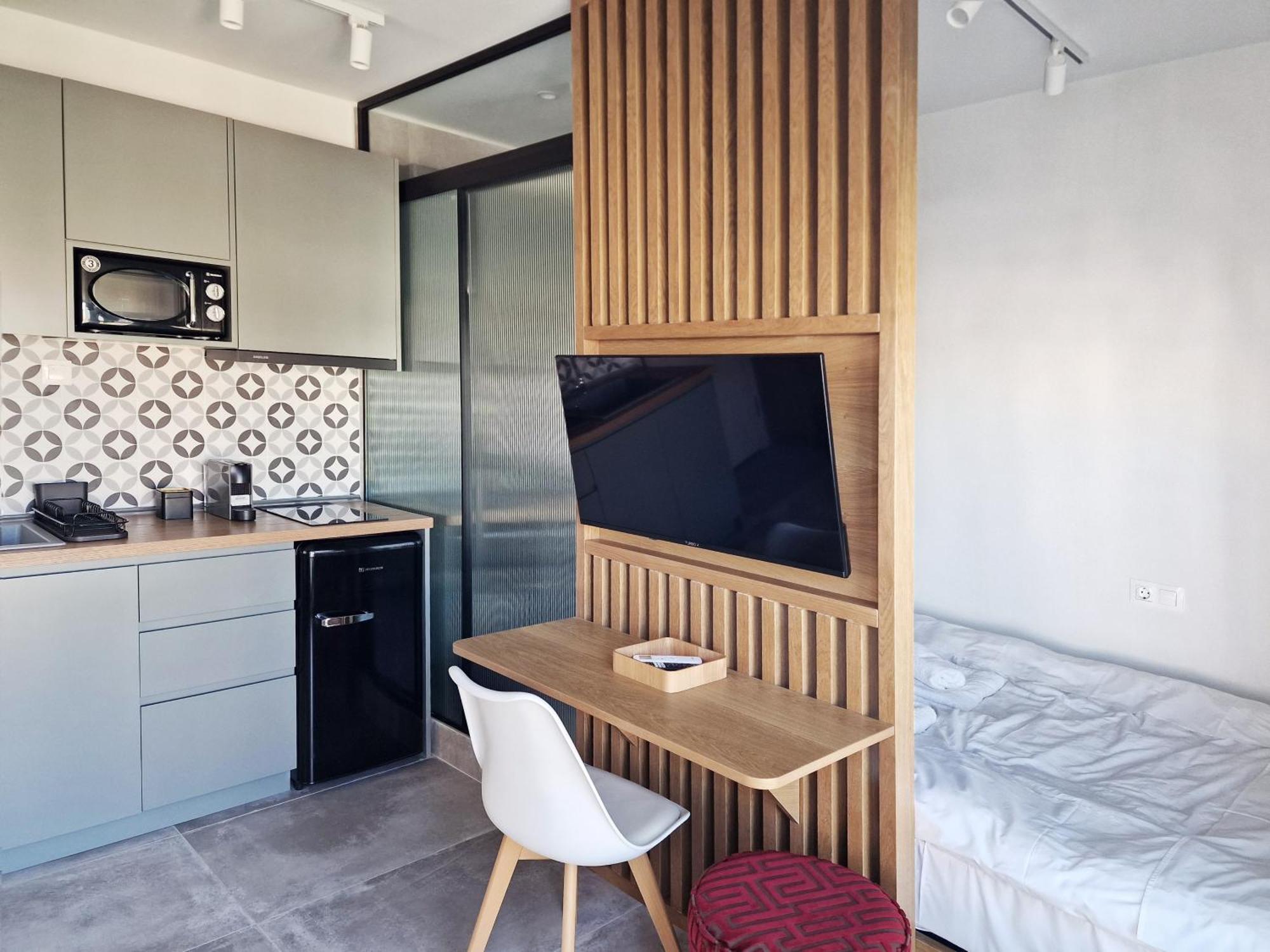 Small Elegant House Apartment *